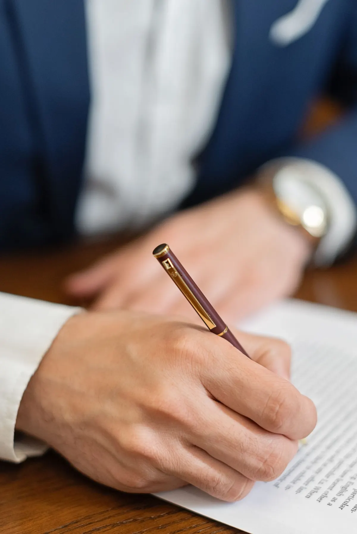 Signature d'un document au stylo